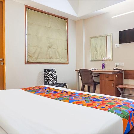 Fabhotel Classic Executive Phursungi Extérieur photo
