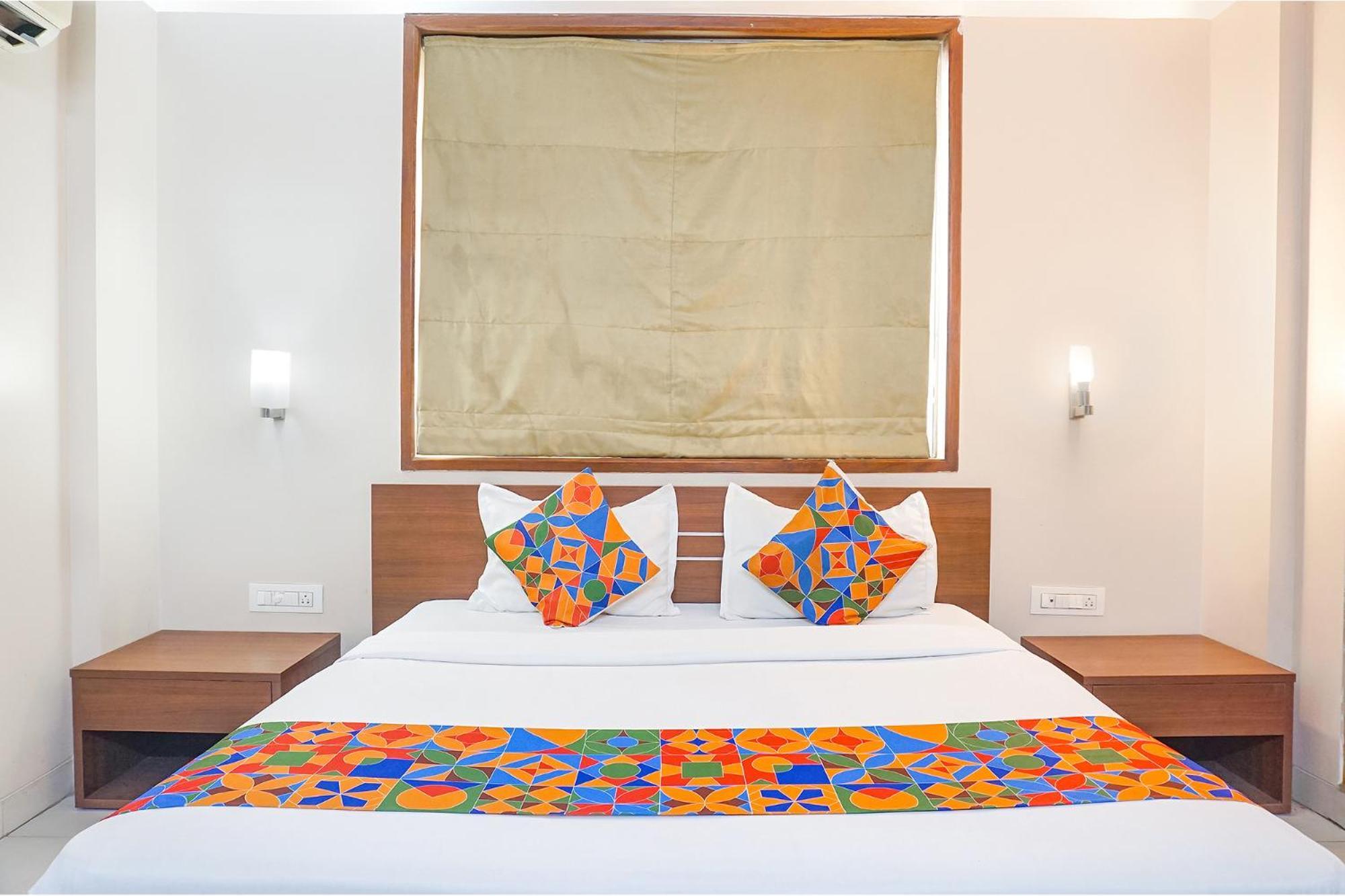 Fabhotel Classic Executive Phursungi Extérieur photo