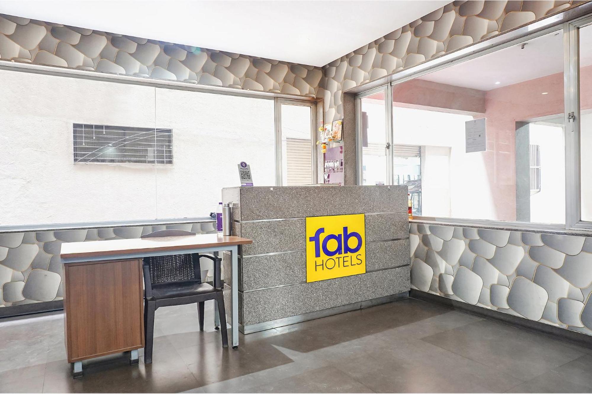 Fabhotel Classic Executive Phursungi Extérieur photo